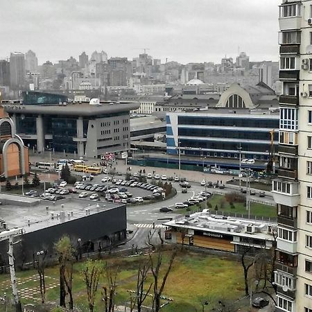 Патриарха Скрипника 7,Жд Вокзал, Ультрамарин Lejlighed Kiev Eksteriør billede